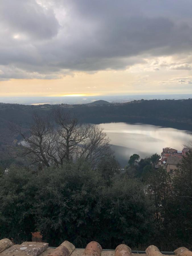 Isola Sul Lago Nemi Exterior foto